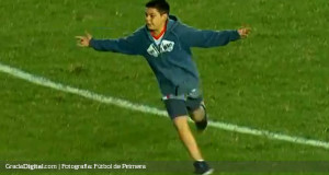 VIDEO | Mira al niño que invadió el campo en el Estadio de River Plate
