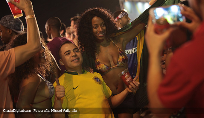 fanfest_copacabana_brasil_estadosunidos_ghana_16062014