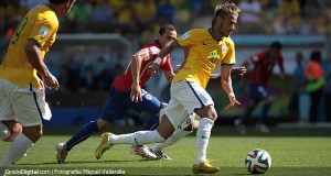 Neymar descansa de los entrnamientos por golpes ante Chile