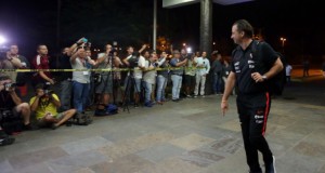 Pizzi cuestionó el estado del campo en Barinas: «va a condicionar el partido»